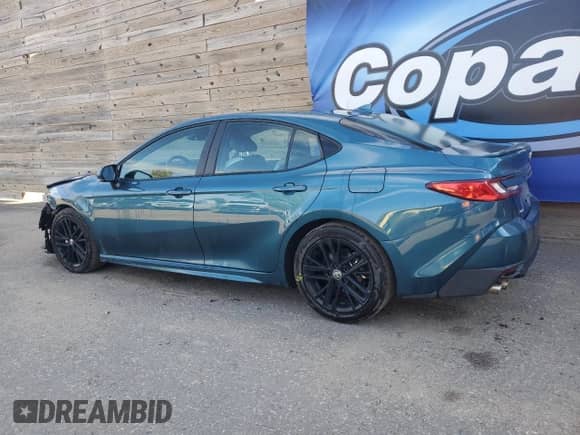 2025 Toyota Camry SE with VIN 4T1DAACK2SU017505, listed as a Copart auction lot 86167515 with 40,025 mi miles and Clean title. Bid and sale history available at DreamBid. Image 2.