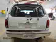 1998 Ford Explorer XLT с VIN 1FMZU32P2WZC01373, выставлен на аукционе Copart как лот 88286335 с пробегом 213 872 миль миль и Списание • Salvage title. История ставок и продаж доступна на DreamBid. Изображение 6.