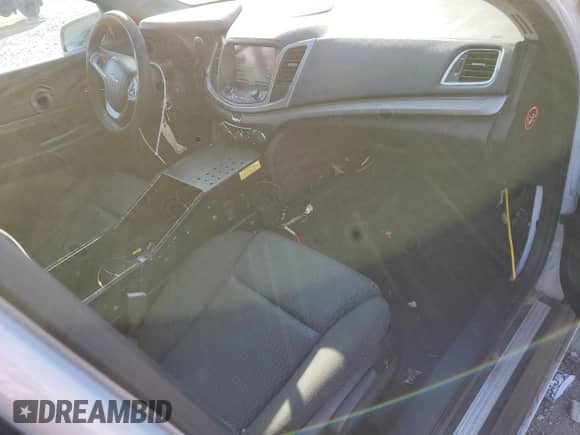 2014 Chevrolet Caprice Police Police с VIN 6G3NS5U37EL961253, выставлен на аукционе Copart как лот 81713284 с пробегом 89 727 миль миль и Чистый • Clean title. История ставок и продаж доступна на DreamBid. Изображение 8.