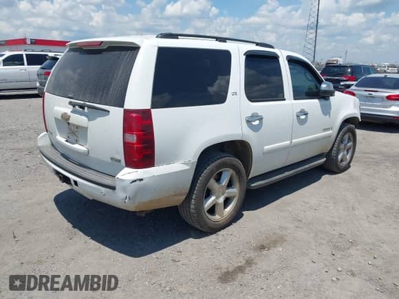2007 Chevrolet Tahoe LT z VIN 1GNFC13037R375316, wystawiony jako IAAI lot #42606182 z przebiegiem 281 516 mil mil oraz . Historia ofert i sprzedaży dostępna na DreamBid. Obrazek 4.