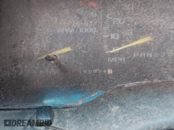 2000 Chevrolet Tahoe Z71 с VIN 1GNEK13R7YR141985, выставлен на аукционе IAAI как лот 41423851 с пробегом 190 624 миль миль и . История ставок и продаж доступна на DreamBid. Изображение 7.