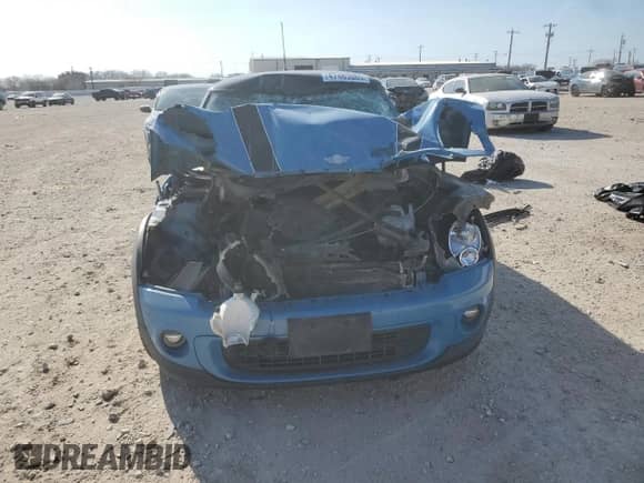2013 MINI Hardtop with VIN WMWSU3C58DT683072, listed as a Copart auction lot 47483085 with 122,284 mi miles and Salvage title. Bid and sale history available at DreamBid. Image 5.