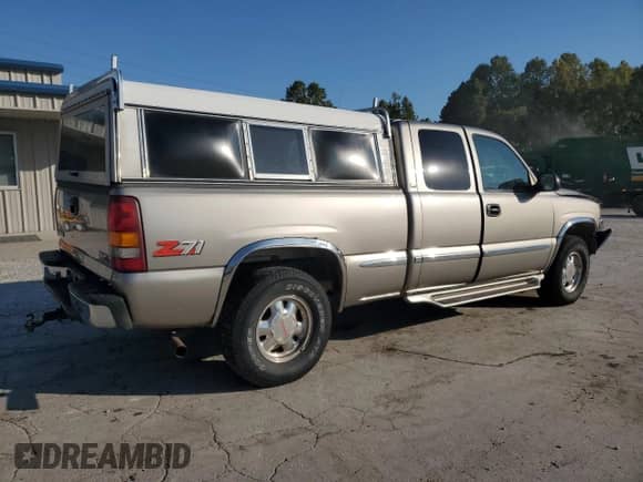 1999 GMC Sierra 1500 SL с VIN 1GTEK19T9XZ525583, выставлен на аукционе Copart как лот 80343335 с пробегом 137 643 миль миль и Списание • Salvage title. История ставок и продаж доступна на DreamBid. Изображение 3.