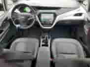 2019 Chevrolet Bolt EV Premier с VIN 1G1FZ6S07K4103811, выставлен на аукционе Copart как лот 81874035 с пробегом 22 551 миль миль и Списание • Salvage title. История ставок и продаж доступна на DreamBid. Изображение 8.