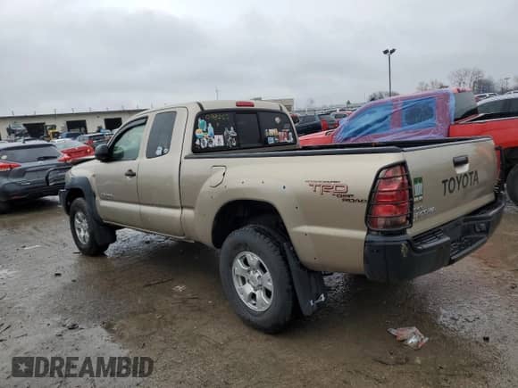 2005 Toyota Tacoma with VIN 5TEUX42N65Z098262, listed as a Copart auction lot 45999374 with 92,496 mi miles and Salvage title. Bid and sale history available at DreamBid. Image 2.
