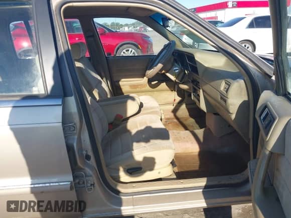 1992 Dodge Spirit with VIN 3B3XA4638NT238159, listed as a IAAI auction lot 43300458 with 158,922 mi miles and . Bid and sale history available at DreamBid. Image 5.