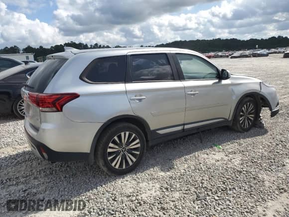 2020 Mitsubishi Outlander SE z VIN JA4AD3A35LZ011203, wystawiony jako Copart lot #64940845 z przebiegiem 114 882 mil mil oraz Szkoda całkowita • Salvage title. Historia ofert i sprzedaży dostępna na DreamBid. Obrazek 3.
