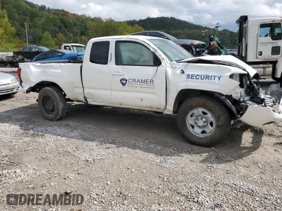 2023 Toyota Tacoma SR with VIN 3TYSX5EN5PT022609, listed as a Copart auction lot 81572905 with 7,923 mi miles and Salvage title. Bid and sale history available at DreamBid. Image 4.