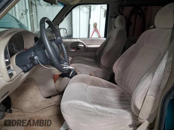 1999 Chevrolet Astro с VIN 1GNEL19W8XB193398, выставлен на аукционе Copart как лот 86530084 с пробегом 170 519 миль миль и Списание • Salvage title. История ставок и продаж доступна на DreamBid. Изображение 7.