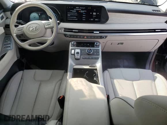 2025 Hyundai Palisade Calligraphy с VIN KM8R7DGE2SU816985, выставлен на аукционе Copart как лот 67463335 с пробегом 9 741 миль миль и Списание • Salvage title. История ставок и продаж доступна на DreamBid. Изображение 8.