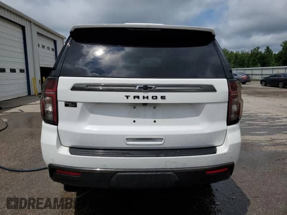 2022 Chevrolet Tahoe Z71 z VIN 1GNSKPKD8NR286539, wystawiony jako Copart lot #67932005 z przebiegiem Nie podano mil oraz Szkoda całkowita • Salvage title. Historia ofert i sprzedaży dostępna na DreamBid. Obrazek 6.