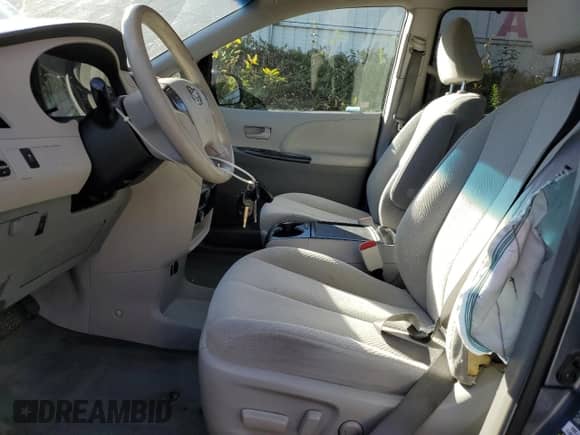 2014 Toyota Sienna LE with VIN 5TDKK3DC8ES481743, listed as a Copart auction lot 82338655 with 159,465 mi miles and Clean title. Bid and sale history available at DreamBid. Image 7.