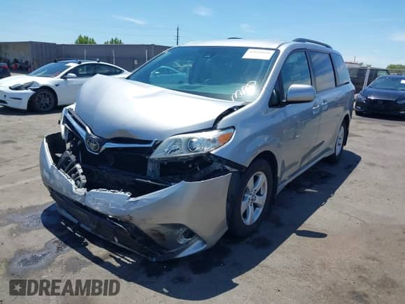 2018 Toyota Sienna LE Auto Access Seat with VIN 5TDKZ3DC3JS908591, listed as a IAAI auction lot 42820838 with 36,738 mi miles and . Bid and sale history available at DreamBid. Image 2.