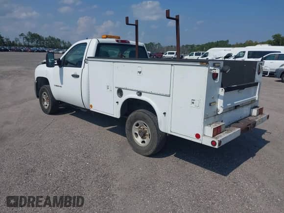 2009 Chevrolet Silverado 2500HD Work Truck z VIN 1GCHC44K19F156748, wystawiony jako IAAI lot #43225243 z przebiegiem 206 341 mil mil oraz . Historia ofert i sprzedaży dostępna na DreamBid. Obrazek 3.