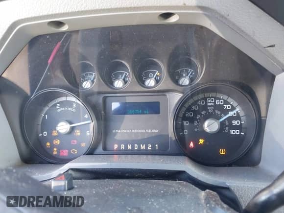 2011 Ford F-250 XL z VIN 1FT7W2BT6BEB07351, wystawiony jako IAAI lot #43065969 z przebiegiem 306 754 mil mil oraz . Historia ofert i sprzedaży dostępna na DreamBid. Obrazek 7.