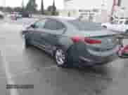 2019 Hyundai Elantra Value Edition z VIN 5NPD84LF0KH428500, wystawiony jako IAAI lot #41522735 z przebiegiem 39 390 mil mil oraz . Historia ofert i sprzedaży dostępna na DreamBid. Obrazek 3.