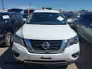 2020 Nissan Pathfinder SL z VIN 5N1DR2CN2LC607994, wystawiony jako IAAI lot #42828226 z przebiegiem 113 332 mil mil oraz . Historia ofert i sprzedaży dostępna na DreamBid. Obrazek 12.