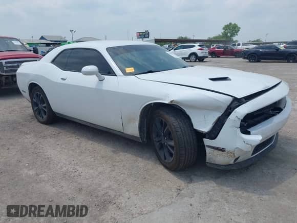 2021 Dodge Challenger SXT с VIN 2C3CDZGG2MH521669, выставлен на аукционе IAAI как лот 42202396 с пробегом 138 263 миль миль и . История ставок и продаж доступна на DreamBid. Изображение 1.