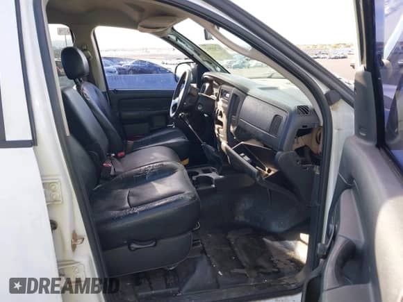 2004 Dodge 1500 ST z VIN 1D7HA18K04J210437, wystawiony jako IAAI lot #41765912 z przebiegiem 220 324 mil mil oraz . Historia ofert i sprzedaży dostępna na DreamBid. Obrazek 5.