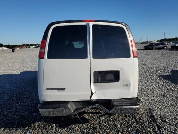 2014 Chevrolet Express Passenger LT with VIN 1GAZG1FG7E1186451, listed as a Copart auction lot 86711385 with Not provided miles and Salvage title. Bid and sale history available at DreamBid. Image 6.