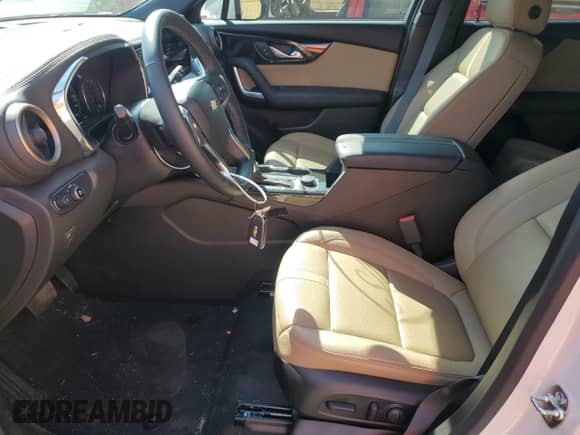 2024 Chevrolet Blazer Premier с VIN 3GNKBFR41RS283145, выставлен на аукционе Copart как лот 46868145 с пробегом 5 891 миль миль и Списание • Salvage title. История ставок и продаж доступна на DreamBid. Изображение 7.