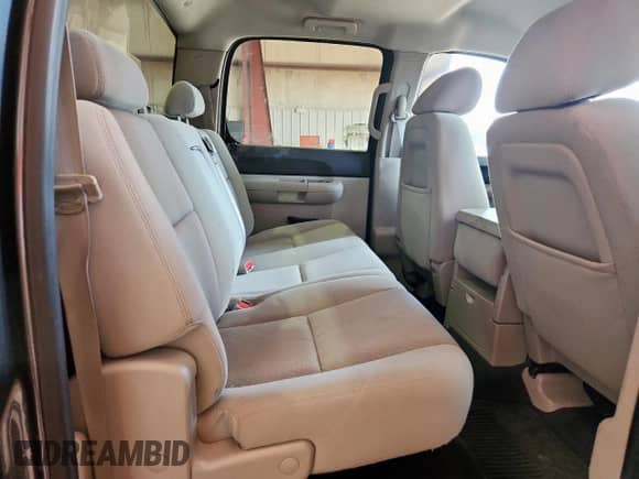 2011 Chevrolet Silverado 1500 LT z VIN 3GCPKSEA6BG340869, wystawiony jako Copart lot #69801835 z przebiegiem 227 675 mil mil oraz Szkoda całkowita • Salvage title. Historia ofert i sprzedaży dostępna na DreamBid. Obrazek 10.