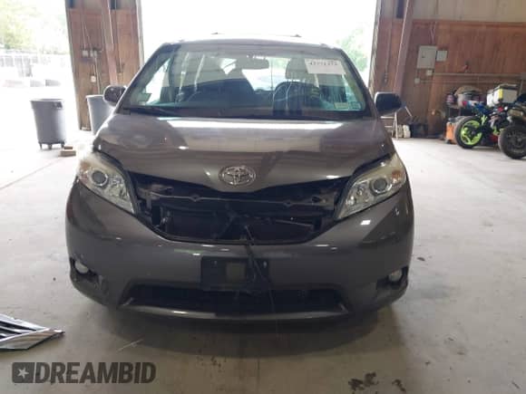 2014 Toyota Sienna Limited с VIN 5TDDK3DC7ES078040, выставлен на аукционе IAAI как лот 42771373 с пробегом 214 399 миль миль и . История ставок и продаж доступна на DreamBid. Изображение 13.