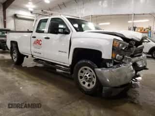 2015 Chevrolet Silverado 3500 с VIN 1GB2KYEG5FZ506231, выставлен на аукционе Copart как лот 42620755 с пробегом 285 595 миль миль и Списание • Salvage title. История ставок и продаж доступна на DreamBid. Изображение 4.