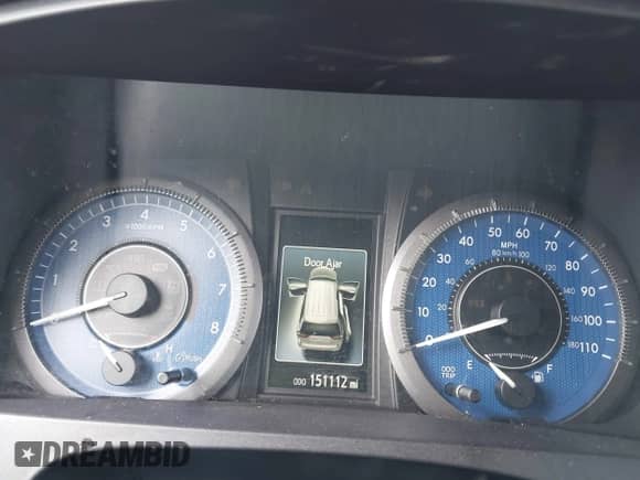 2015 Toyota Sienna XLE with VIN 5TDYK3DC3FS647615, listed as a IAAI auction lot 42587212 with 151,112 mi miles and . Bid and sale history available at DreamBid. Image 7.