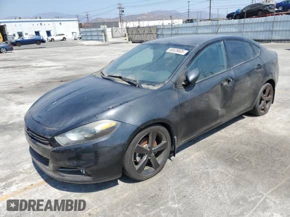 2014 Dodge Dart SXT z VIN 1C3CDFBB3ED914556, wystawiony jako Copart lot #68528605 z przebiegiem 134 186 mil mil oraz Czysty tytuł • Clean title. Historia ofert i sprzedaży dostępna na DreamBid. Obrazek 1.