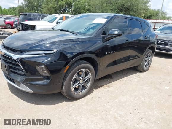 2025 Chevrolet Blazer LT with VIN 3GNKBCR4XSS142255, listed as a IAAI auction lot 42973700 with 14,746 mi miles and . Bid and sale history available at DreamBid. Image 18.