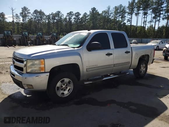 2011 Chevrolet Silverado 1500 LT с VIN 3GCPCSE00BG177589, выставлен на аукционе Copart как лот 85139795 с пробегом 232 383 миль миль и Списание • Salvage title. История ставок и продаж доступна на DreamBid. Изображение 1.