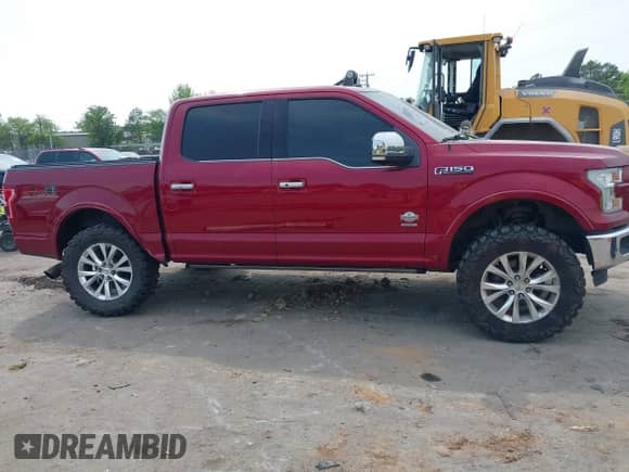 2016 Ford F-150 XLT z VIN 1FTEW1EG0GFB41769, wystawiony jako IAAI lot #42126221 z przebiegiem 122 658 mil mil oraz . Historia ofert i sprzedaży dostępna na DreamBid. Obrazek 14.