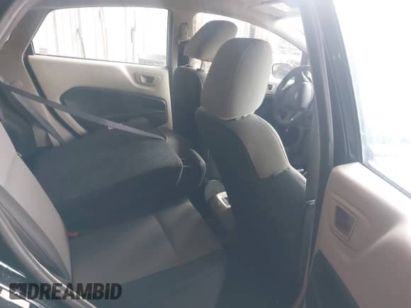 2012 Ford Fiesta S с VIN 3FADP4AJ0CM111635, выставлен на аукционе IAAI как лот 43046530 с пробегом 183 187 миль миль и . История ставок и продаж доступна на DreamBid. Изображение 8.