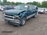 1995 Chevrolet Suburban with VIN 1GNEC16K3SJ381424, listed as a IAAI auction lot 42300584 with 128,745 mi miles and . Bid and sale history available at DreamBid. Image 17.