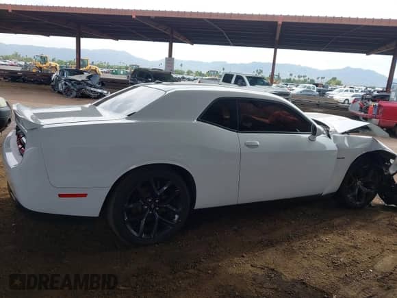 2019 Dodge Challenger R/T z VIN 2C3CDZBTXKH583533, wystawiony jako IAAI lot #43431298 z przebiegiem 114 567 mil mil oraz . Historia ofert i sprzedaży dostępna na DreamBid. Obrazek 13.