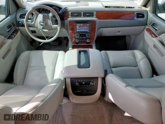 2013 Chevrolet Tahoe LTZ с VIN 1GNSCCE02DR135421, выставлен на аукционе Copart как лот 60912395 с пробегом 84 923 миль миль и Чистый • Clean title. История ставок и продаж доступна на DreamBid. Изображение 8.