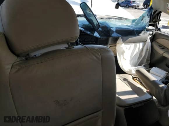 2002 Chevrolet Tahoe Z71 with VIN 1GNEK13T22R305775, listed as a Copart auction lot 81080985 with Not provided miles and Non repairable. Bid and sale history available at DreamBid. Image 8.