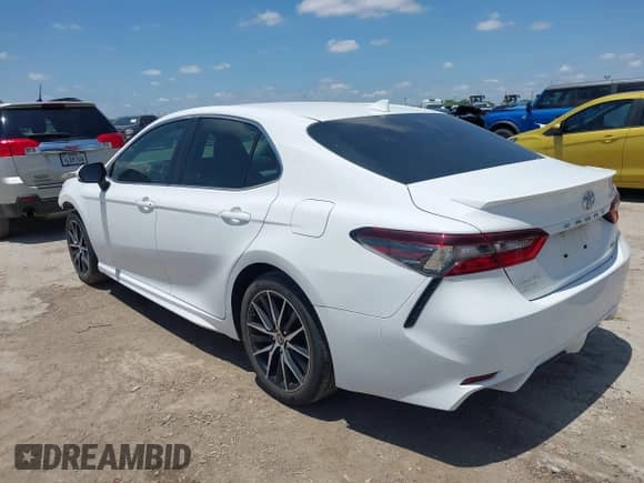 2023 Toyota Camry SE с VIN 4T1G11AK2PU774203, выставлен на аукционе IAAI как лот 42345387 с пробегом 21 735 миль миль и . История ставок и продаж доступна на DreamBid. Изображение 3.