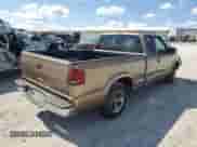 2002 Chevrolet S-10 LS с VIN 1GCCS19W328211900, выставлен на аукционе Copart как лот 71828214 с пробегом 77 459 миль миль и Чистый • Clean title. История ставок и продаж доступна на DreamBid. Изображение 3.