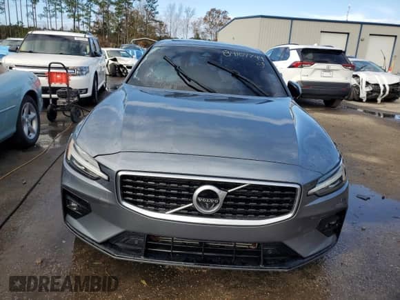 2019 Volvo S60 R-Design с VIN 7JR102FM6KG007217, выставлен на аукционе Copart как лот 84107744 с пробегом Не указан миль и Списание • Salvage title. История ставок и продаж доступна на DreamBid. Изображение 5.