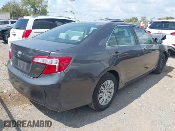 2012 Toyota Camry L z VIN 4T1BF1FKXCU618165, wystawiony jako IAAI lot #43194367 z przebiegiem 77 243 mil mil oraz . Historia ofert i sprzedaży dostępna na DreamBid. Obrazek 4.