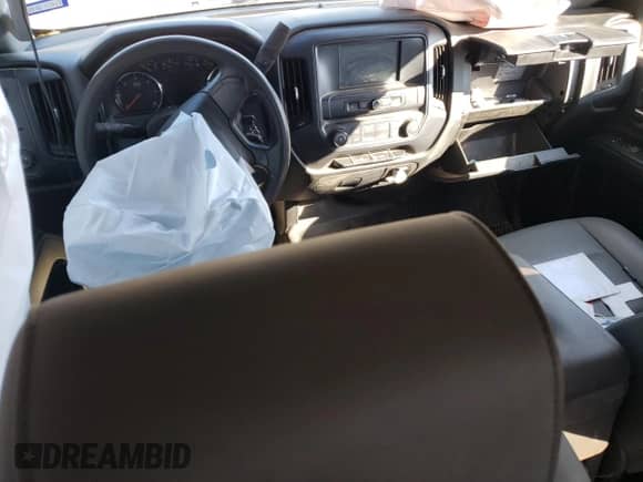 2018 Chevrolet Silverado 2500HD Work Truck z VIN 1GC1CUEG8JF270312, wystawiony jako Copart lot #82827864 z przebiegiem Nie podano mil oraz Szkoda całkowita • Salvage title. Historia ofert i sprzedaży dostępna na DreamBid. Obrazek 8.