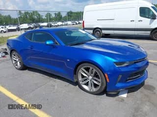 2018 Chevrolet Camaro 1LT с VIN 1G1FB1RS7J0156304, выставлен на аукционе IAAI как лот 42996054 с пробегом 55 924 миль миль и . История ставок и продаж доступна на DreamBid. Изображение 1.