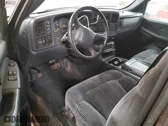 2000 Chevrolet Silverado 2500 LS с VIN 1GCGK29U6YE258371, выставлен на аукционе Copart как лот 76376694 с пробегом Не указан миль и На запчасти • Non repairable. История ставок и продаж доступна на DreamBid. Изображение 8.