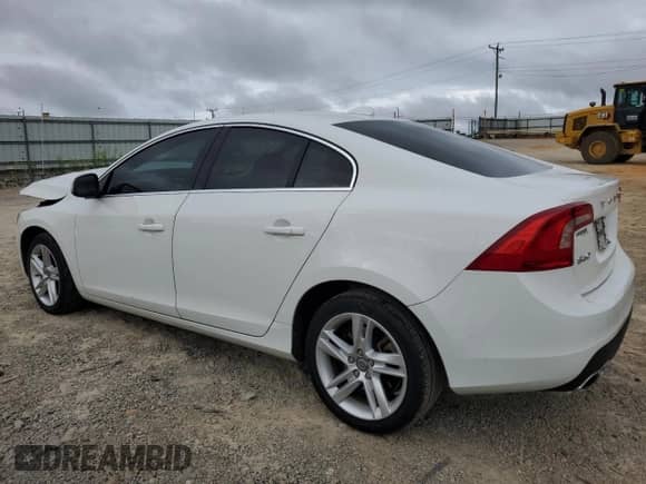 2014 Volvo S60 T5 с VIN YV1612FS2E2272714, выставлен на аукционе Copart как лот 68278845 с пробегом 90 731 миль миль и Списание • Salvage title. История ставок и продаж доступна на DreamBid. Изображение 2.