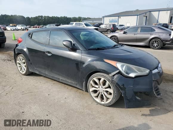 2013 Hyundai Veloster w/Gray Int z VIN KMHTC6AD9DU131253, wystawiony jako Copart lot #80507035 z przebiegiem 179 234 mil mil oraz Szkoda całkowita • Salvage title. Historia ofert i sprzedaży dostępna na DreamBid. Obrazek 4.