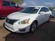 2015 Nissan Altima S z VIN 1N4AL3AP5FC253983, wystawiony jako IAAI lot #43200346 z przebiegiem 143 946 mil mil oraz . Historia ofert i sprzedaży dostępna na DreamBid. Obrazek 2.