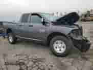 2017 Ram 1500 Tradesman z VIN 1C6RR7FGXHS545916, wystawiony jako Copart lot #50322525 z przebiegiem 62 924 mil mil oraz Szkoda całkowita • Salvage title. Historia ofert i sprzedaży dostępna na DreamBid. Obrazek 4.