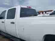 2011 Chevrolet Silverado 2500HD Work Truck z VIN 1GC1CVCG2BF188862, wystawiony jako IAAI lot #42387522 z przebiegiem 408 265 mil mil oraz . Historia ofert i sprzedaży dostępna na DreamBid. Obrazek 14.